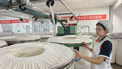 年末沖刺正當時企業(yè)開足馬力忙生產